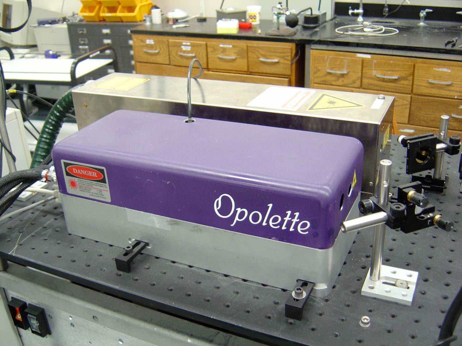 Prototype infrared optical parametric oscillator (OPO)